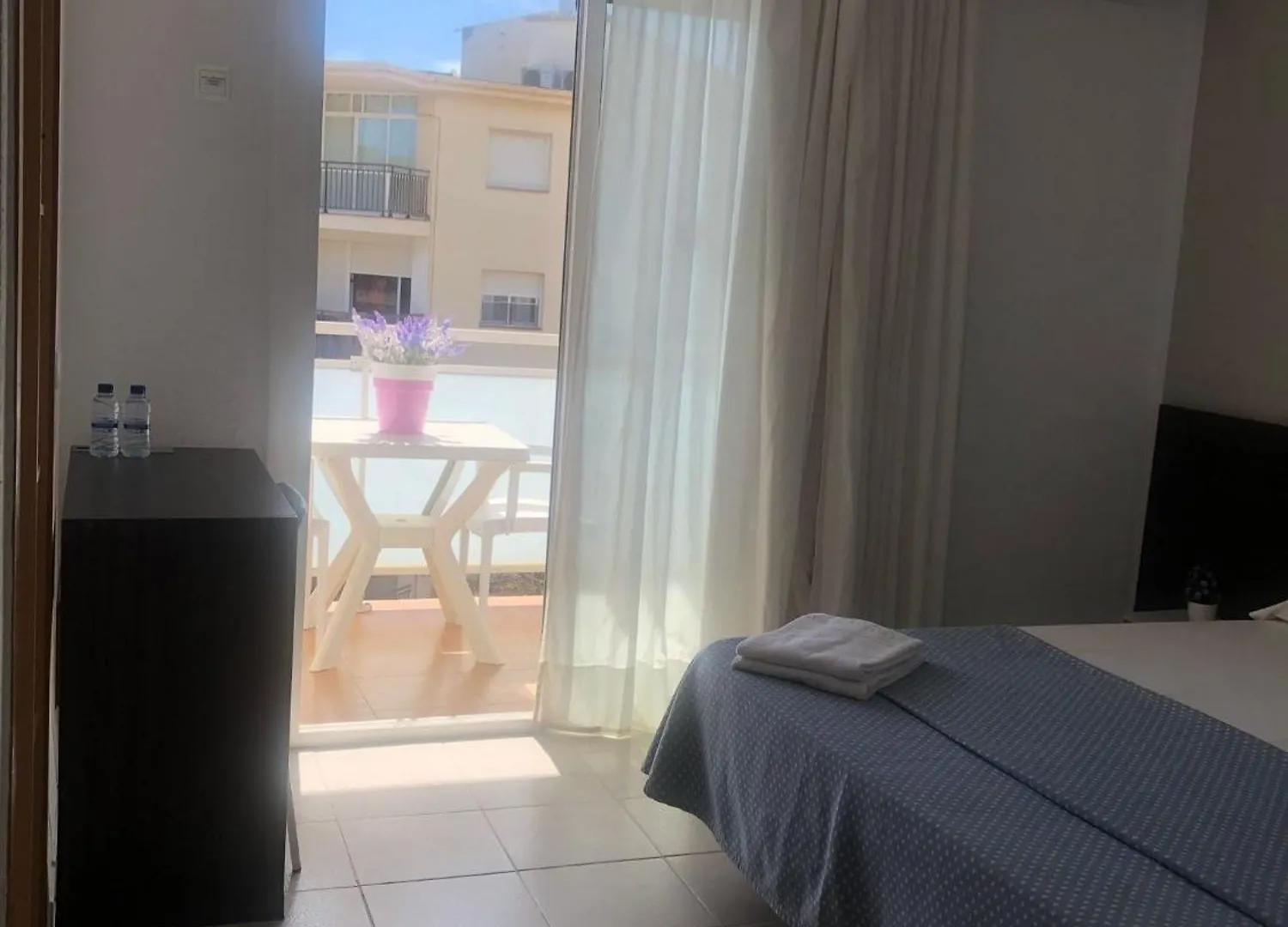 ** Maison d'hôtes Hostal Tahiti Rs Salou Espagne