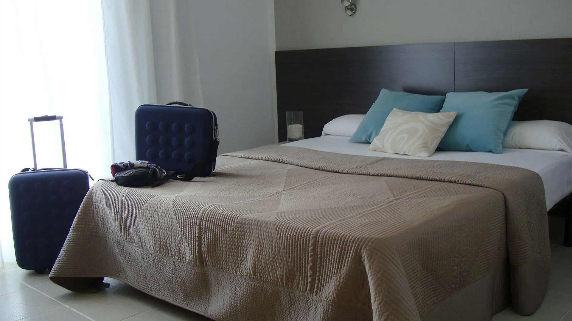 Guest house Hostal Tahiti Rs Salou