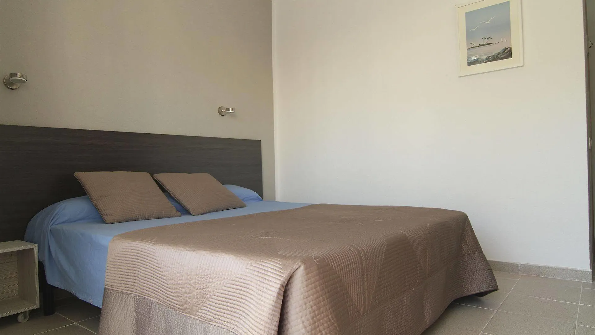** Guest house Hostal Tahiti Rs Salou Spain