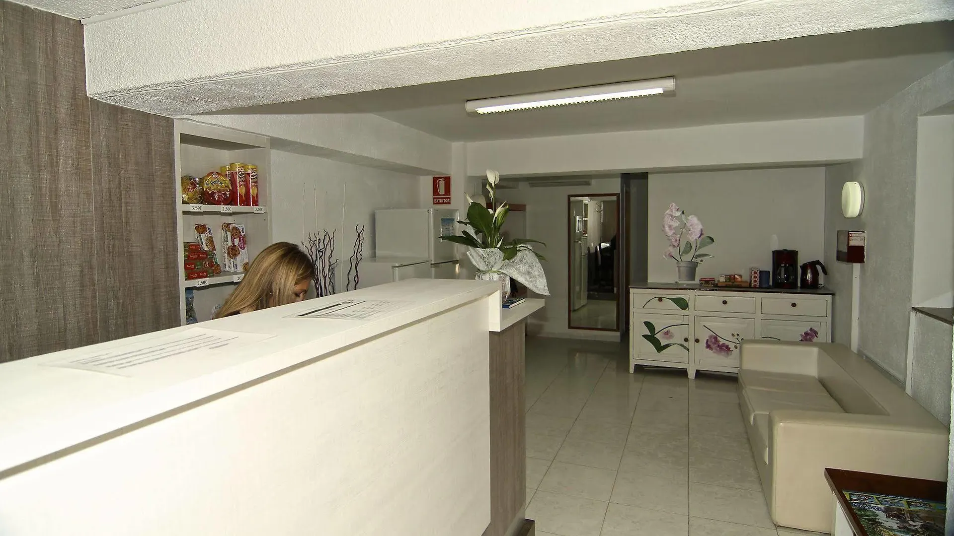 Hostal Tahiti Rs Salou 2*,  Spain